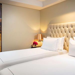 Executive Kamer met Twee Aparte Bedden
